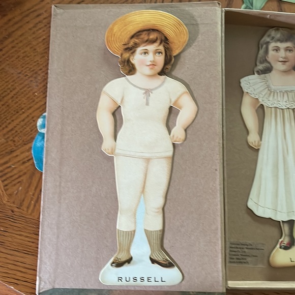 Victorian Trading Company Paper Dolls Lalice Gertie & Russell copyright 2018 - Picture 5 of 10